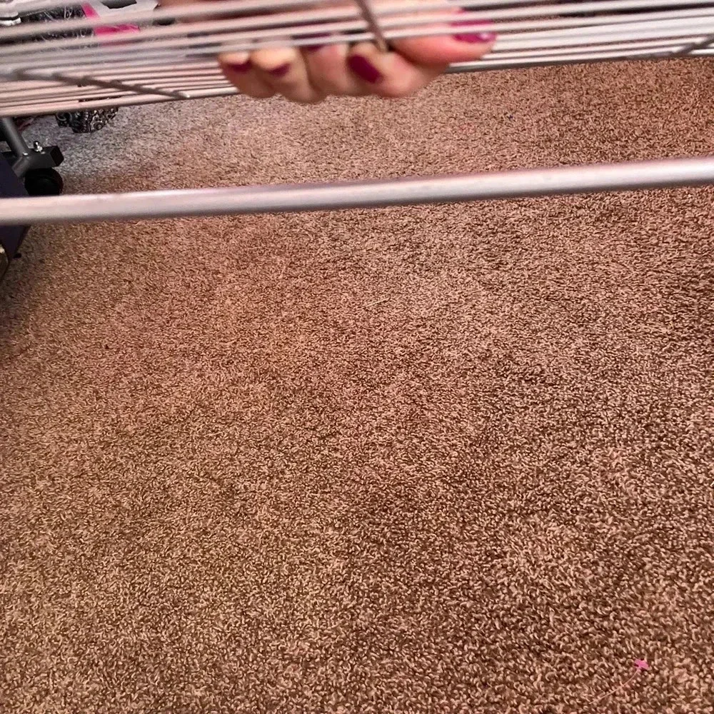 Metal closet rack